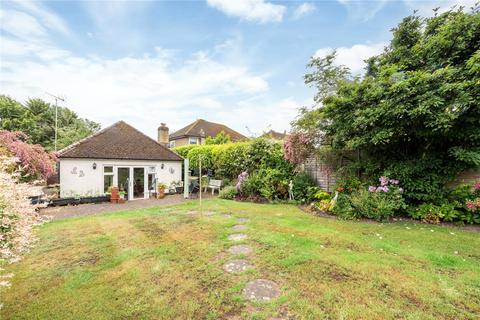2 bedroom bungalow for sale, Batten Avenue, Woking GU21