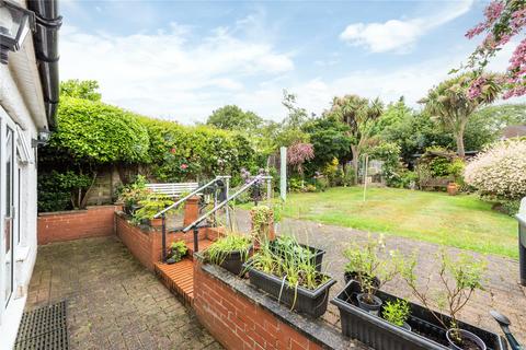 2 bedroom bungalow for sale, Batten Avenue, Woking GU21