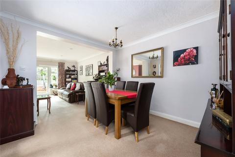 2 bedroom bungalow for sale, Batten Avenue, Woking GU21