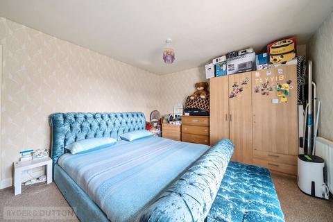 60 Hathershaw Lane, Oldham, OL8 3EX