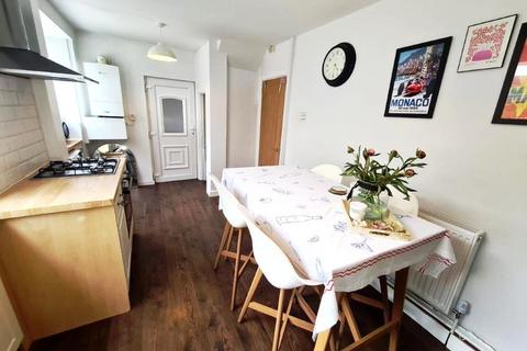 75 Scott Road, Droylsden, Manchester, M43 7UU