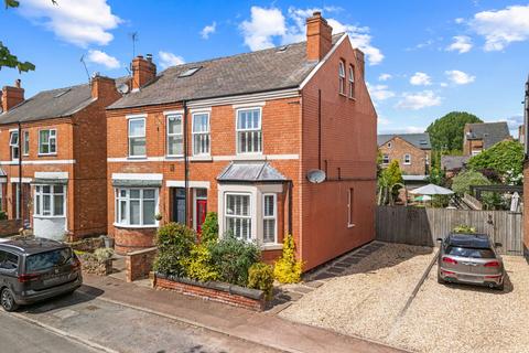 4 bedroom semi-detached house for sale