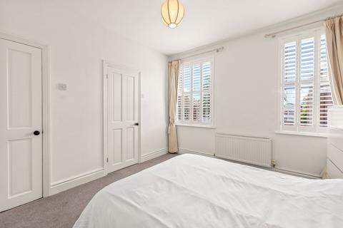 28 Fleeman Grove, West Bridgford, Nottingham, NG2 5BH