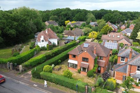 4 bedroom detached house for sale, Victoria Road, Mortimer, Reading, RG7