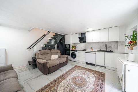3 bedroom end of terrace house for sale, Cunard Walk, Surrey Quays, London, SE16