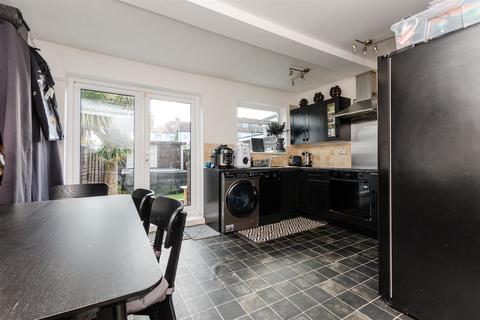 3 bedroom end of terrace house for sale, Kingswood Close, Dartford DA1