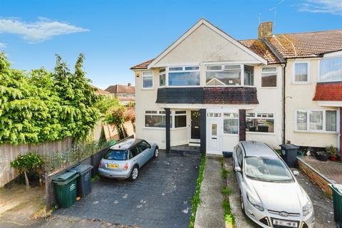 3 bedroom end of terrace house for sale, Kingswood Close, Dartford DA1