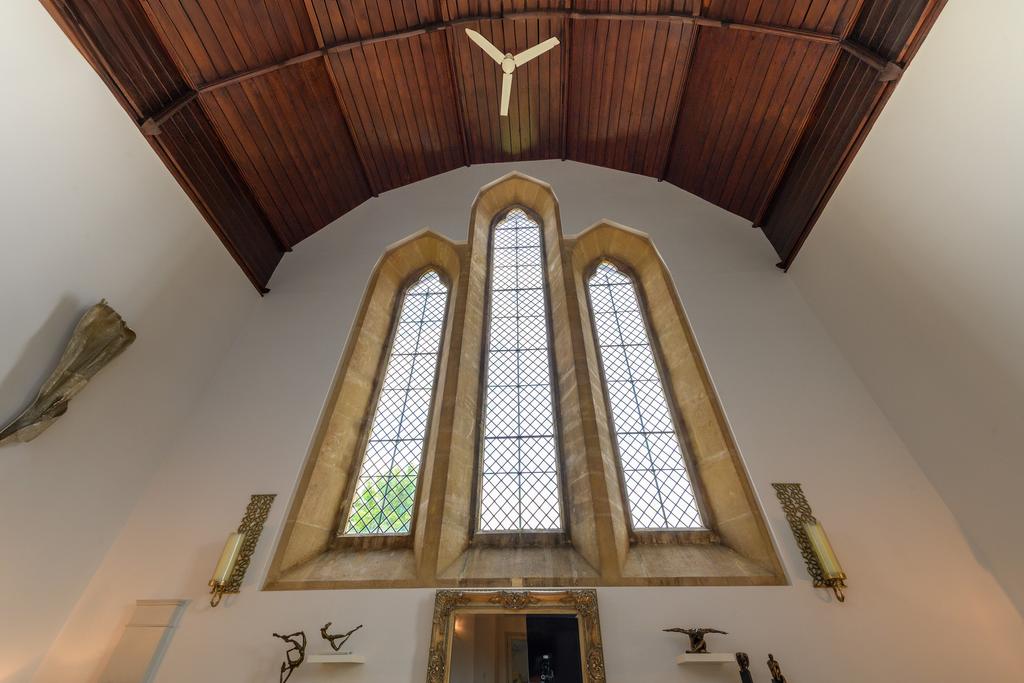 Feature windows