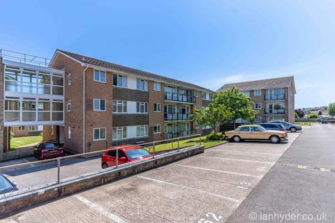 2 bedroom flat for sale, Westbrook, Lustrells Vale, Saltdean, Brighton BN2