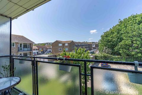 2 bedroom flat for sale, Westbrook, Lustrells Vale, Saltdean, Brighton BN2