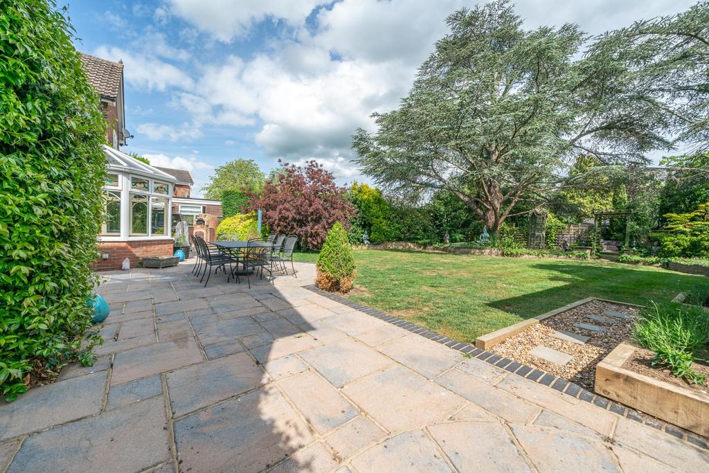 33-King-Edward-Avenue-6214