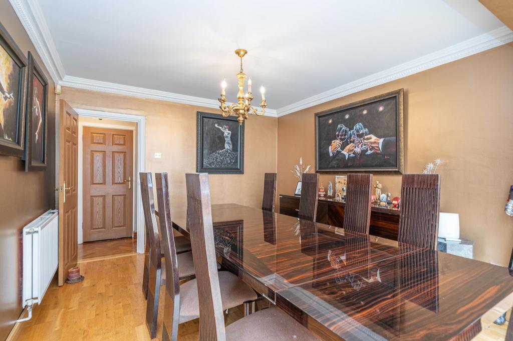 33-King-Edward-Avenue-03902