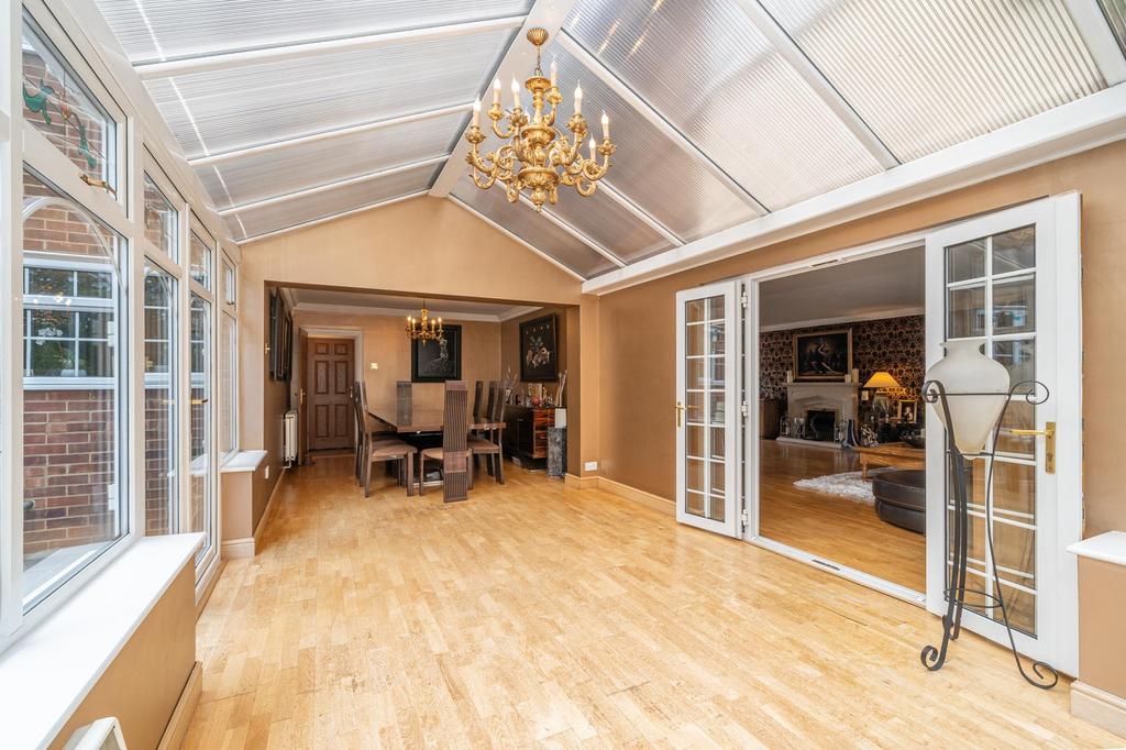 33-King-Edward-Avenue-03915