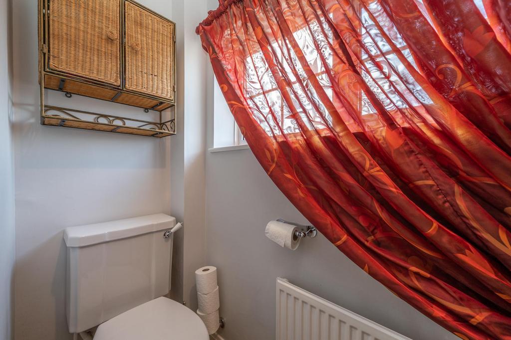 33-King-Edward-Avenue-03959