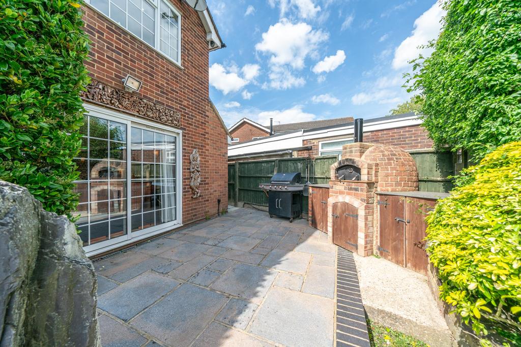 33-King-Edward-Avenue-6224