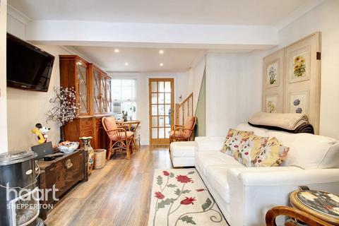 undefined, Watersplash Road, Shepperton