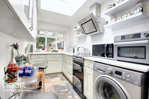 undefined, Watersplash Road, Shepperton