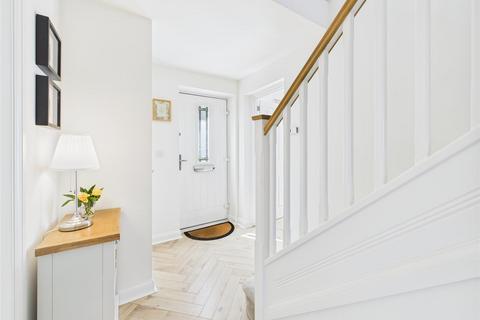 4 Holts View, Sheffield, S7 2AE