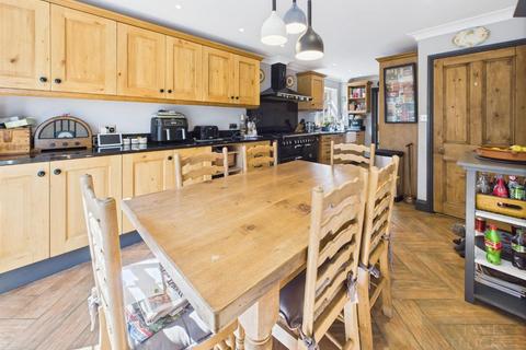 5 bedroom detached house for sale, Chapel Close, Houghton on The Hill, Leicestershire