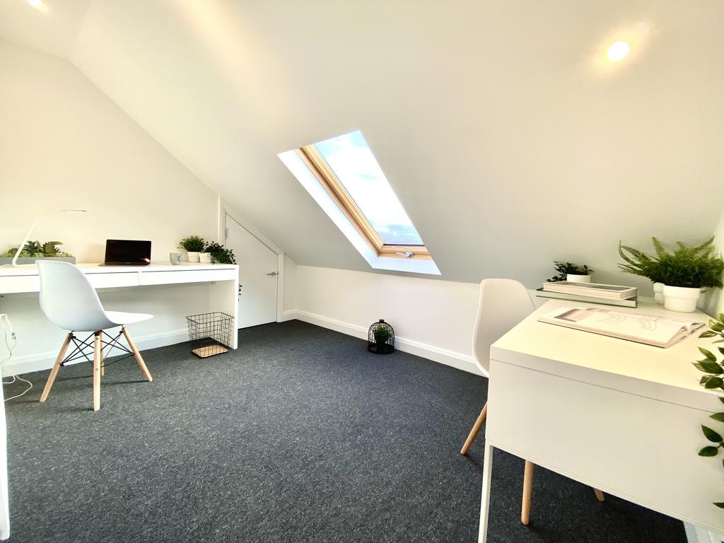 Break-out Communal Office