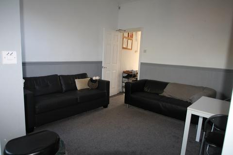 3 bedroom terraced house to rent, (3) 84 Burford Road, Nottingham