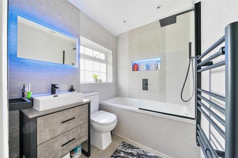 14 Bostall Road, Orpington, BR5 3DW