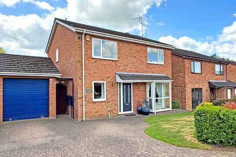 9 Ash Grove, Bugbrooke, Northampton, NN7 3RA