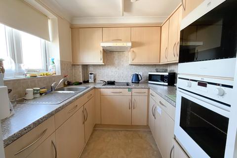 2 bedroom flat for sale, 139 London Road, Hadleigh, Benfleet SS7