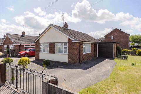 2 bedroom detached bungalow for sale, Shipton Road, Scunthorpe