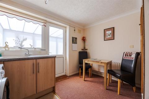 2 bedroom detached bungalow for sale, Shipton Road, Scunthorpe