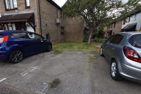11 Berry Vale, South Woodham Ferrers, Chelmsford, CM3 5GY