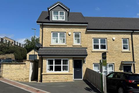 undefined, Hutton Hall Drive, Eccleshill, Bradford