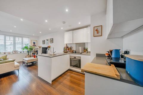 Studio for sale, Higham House West, Hurlingham, London, SW6