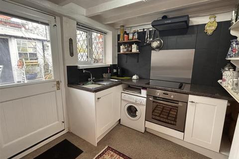 2 bedroom cottage for sale, Market Square, Kineton
