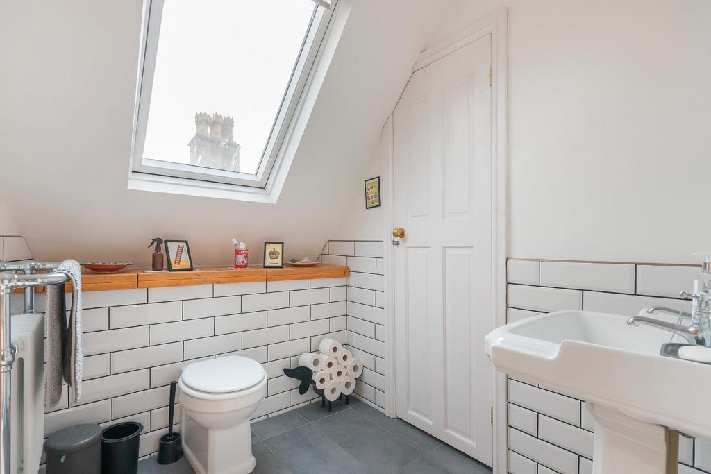 2 B5 PTN - Shower Room B.jpg