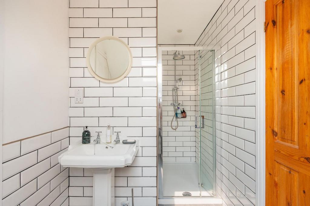 2 B5 PTN - Shower Room A.jpg