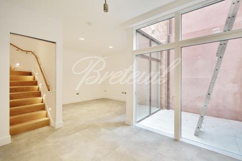3 bedroom terraced house to rent, Lillie Road, London, SW6
