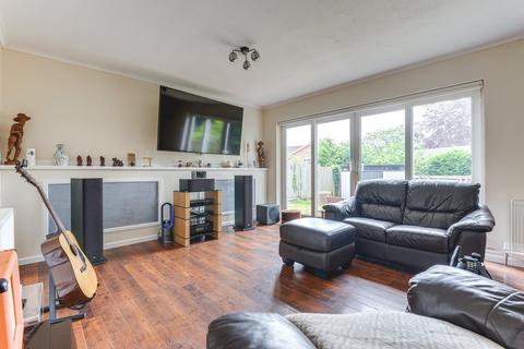undefined, High Street, Stevenage SG2
