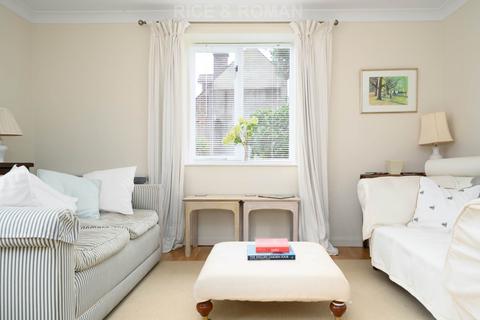2 bedroom retirement property for sale, Grosvenor Road, Richmond TW10