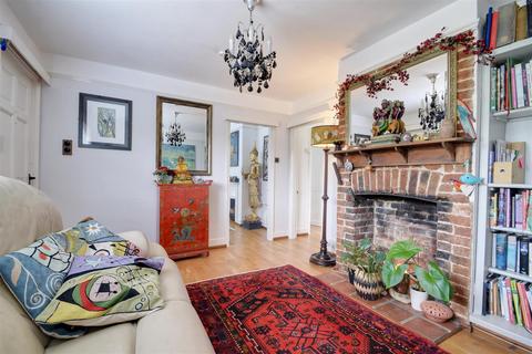 undefined, Mill Street, Iden Green