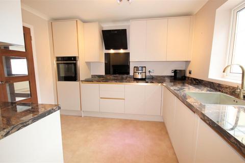 4 Cromer Way, Luton, LU2 7EE