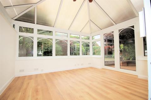 4 Cromer Way, Luton, LU2 7EE
