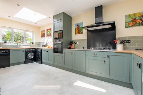 28 Boyd Road, Saltford, Bristol, BS31 3AP