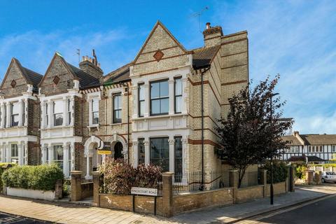4 bedroom end of terrace house for sale, Kingscourt Road, London SW16