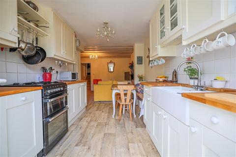 6 bedroom semi-detached house for sale, Sunnyhill Road, Hemel Hempstead, HP1