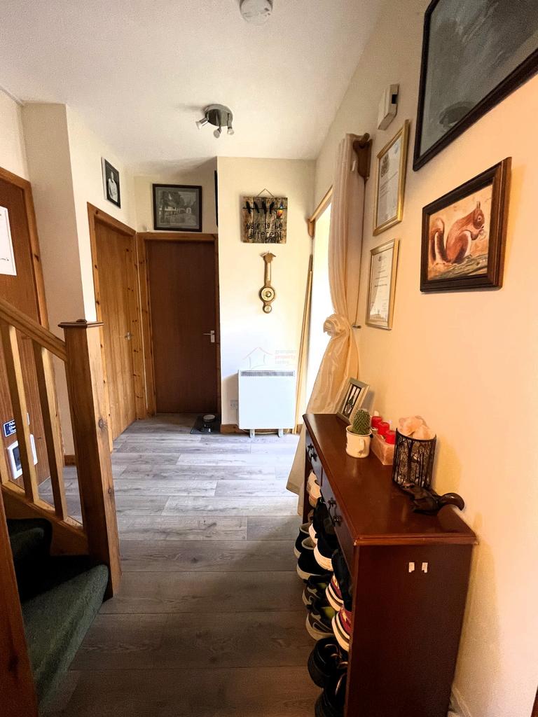 Hallway.JPG