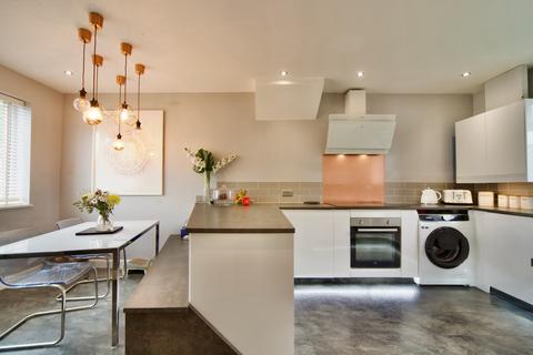 4 bedroom house for sale, Wood Lane, Dagenham RM8