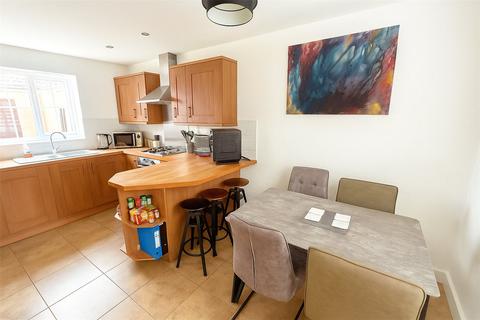 39 Aintree Way, Bourne, PE10 0WG