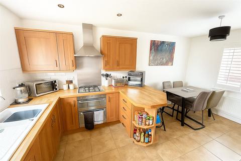 39 Aintree Way, Bourne, PE10 0WG