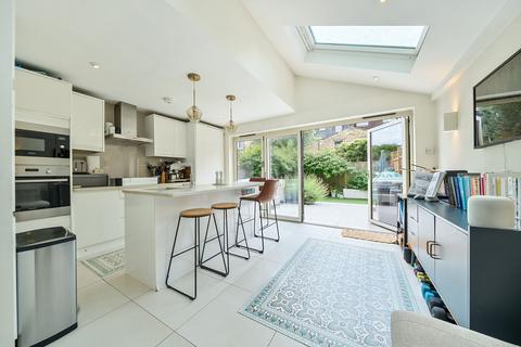 15 Windsor Road, Teddington, TW11 0SG